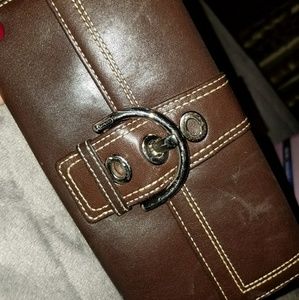 COACH WALLET - CHOCOLATE BROWN LEATHER