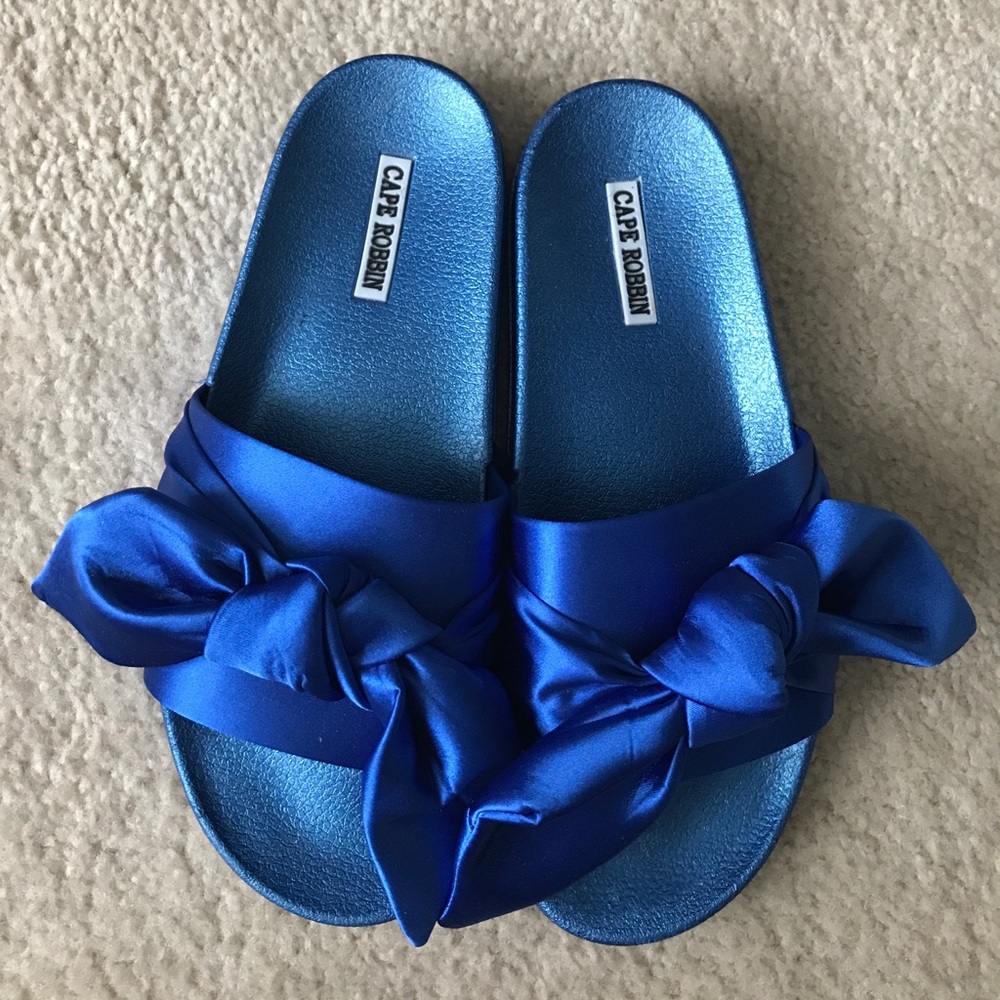 Cape Robbin Bow Slide Sandals