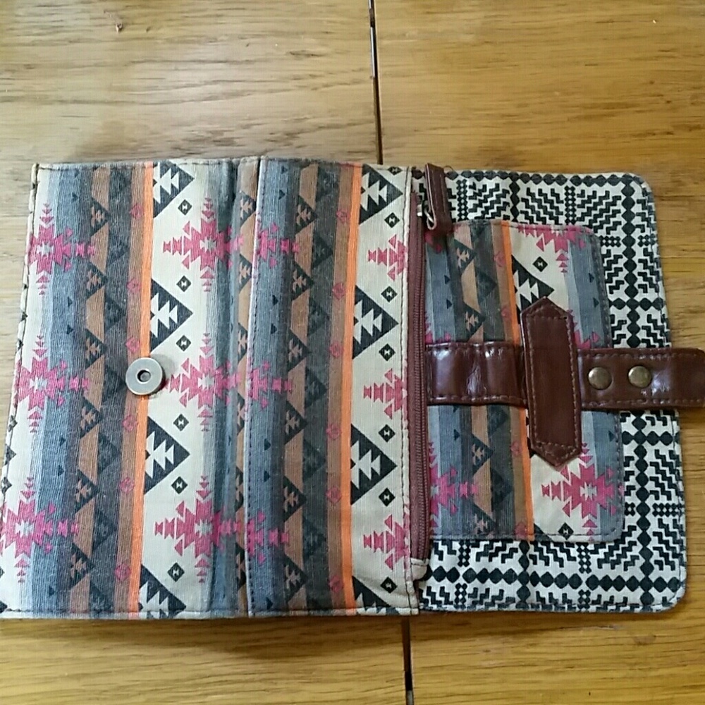 Target Wallet - Picture 3 of 4