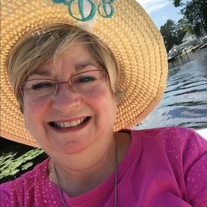 Meet your Posher, Teresa