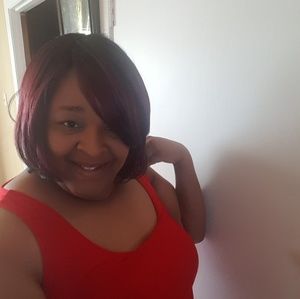 Meet your Posher, Adrienne