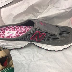 New Balance comfortable open heel walking shoes