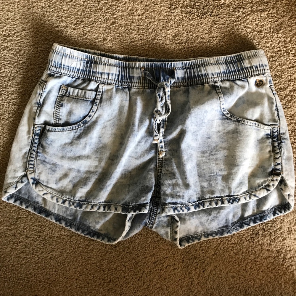 Relaxed denim drawstring shorts