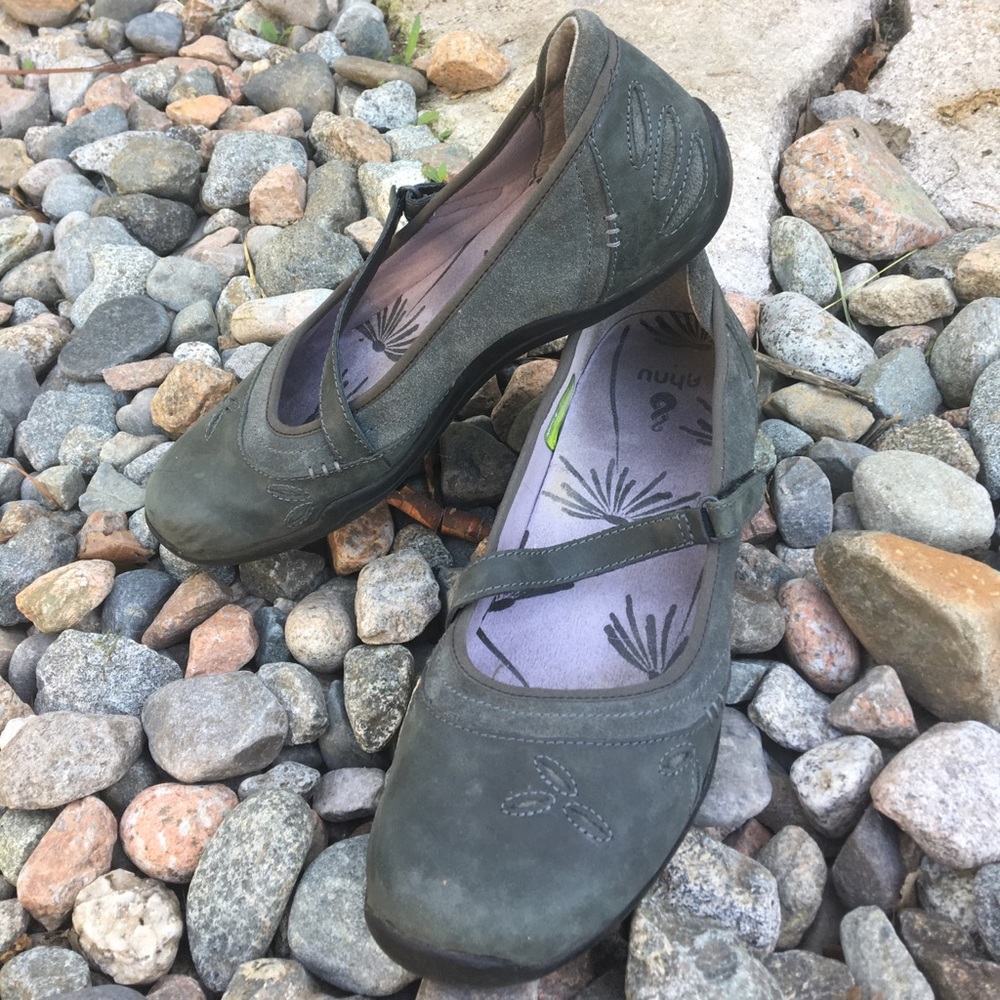 Women's Ahnu Mary Jane shoes. Size 10.5