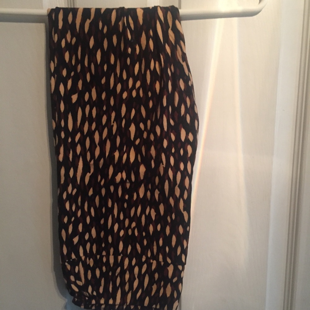 💥FLASH SALE💥NWOT LulaRoe OS leggings.