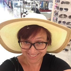 Meet your Posher, Robin