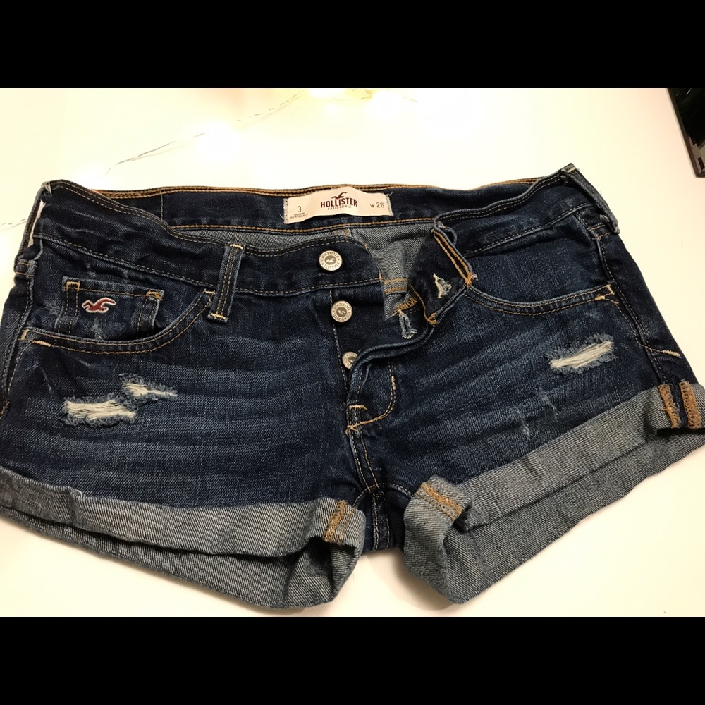 Hollister jean shorts!! - Picture 1 of 3