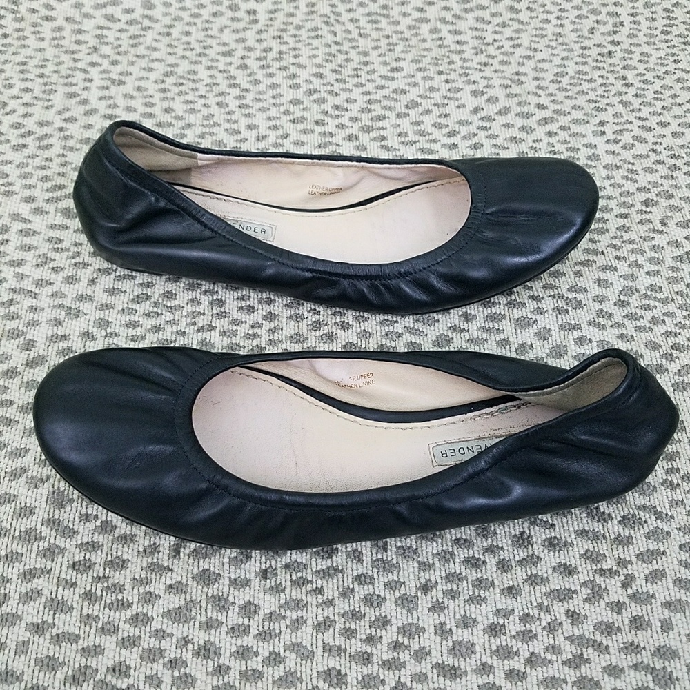VERA WANG Lavender Ballet Flats - Picture 3 of 5