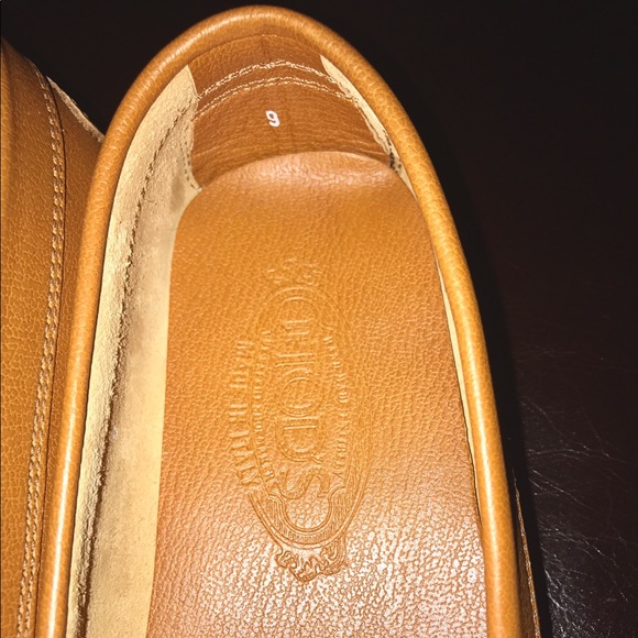 Tod's 'Gommini' Driving Moccasin  *NWT!* - Picture 3 of 4