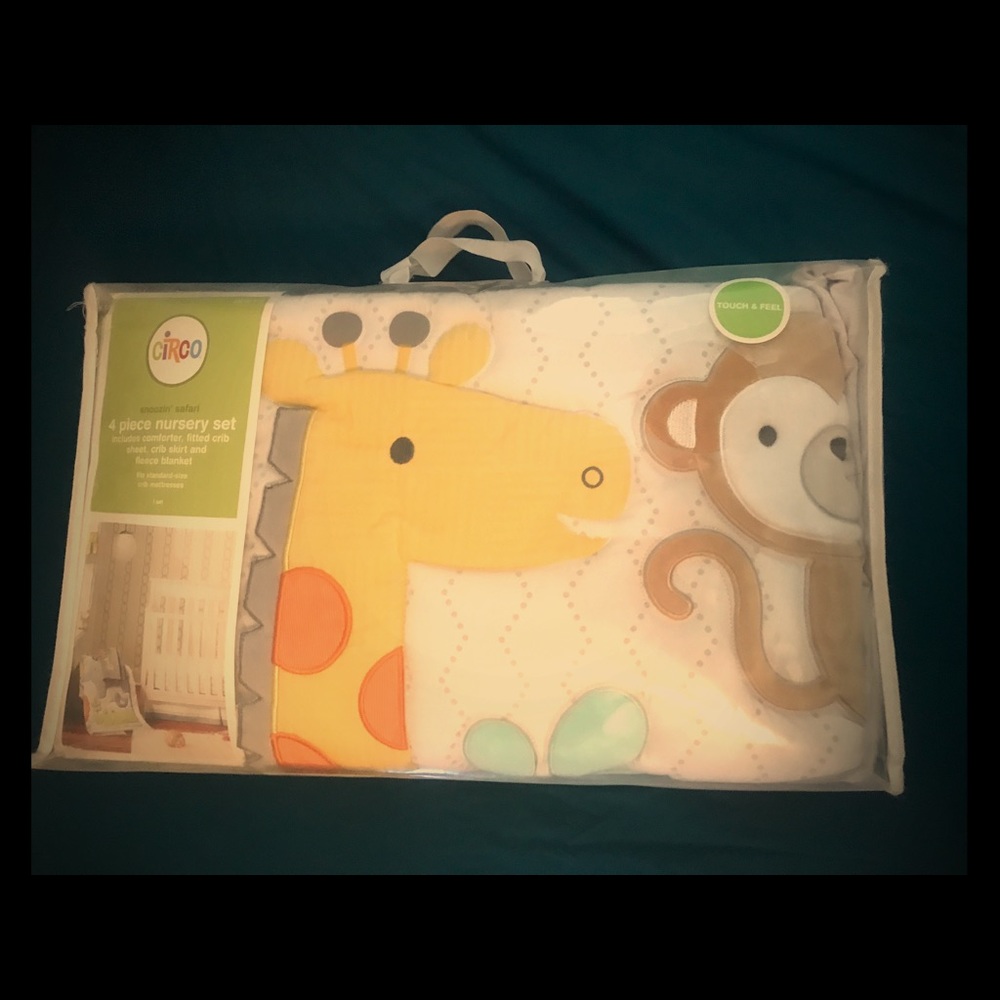 Animal Safari Nursery bedding, decor and bag