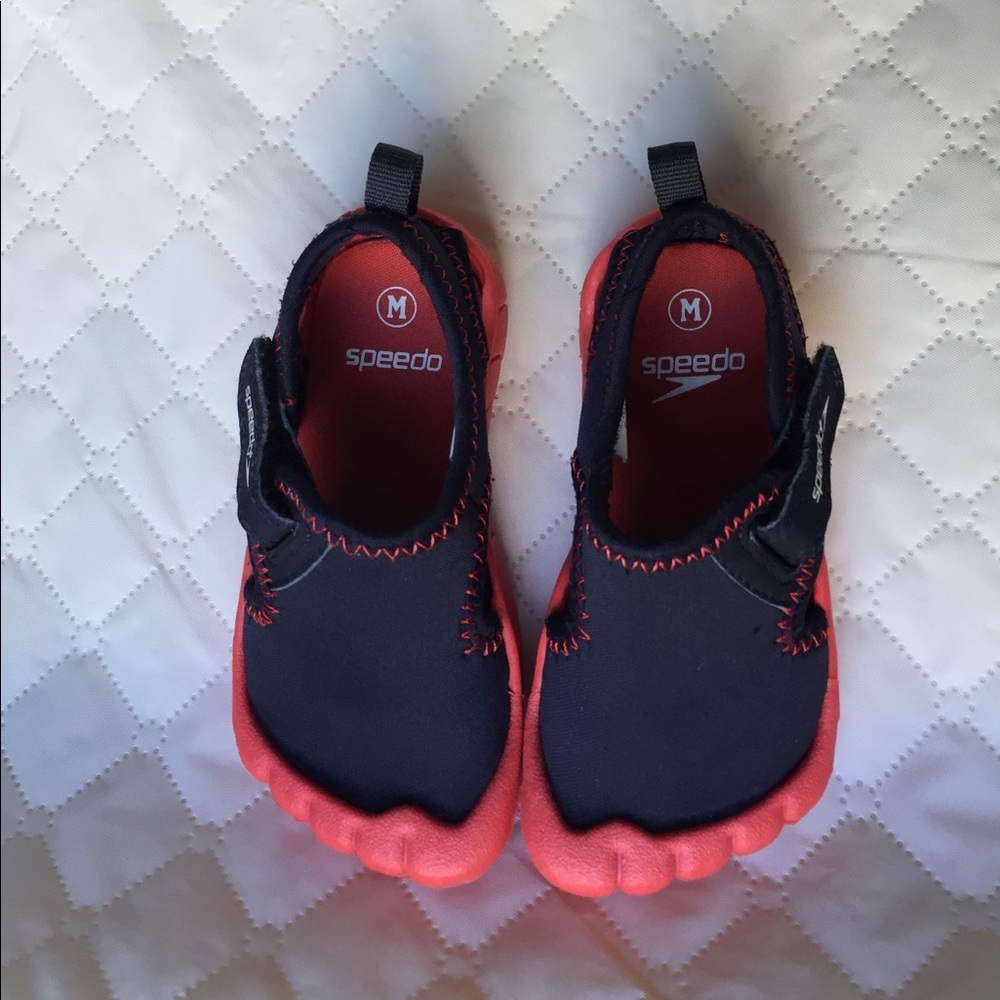 Kid Speedo water shoes