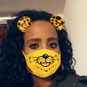 Meet your Posher, Muna