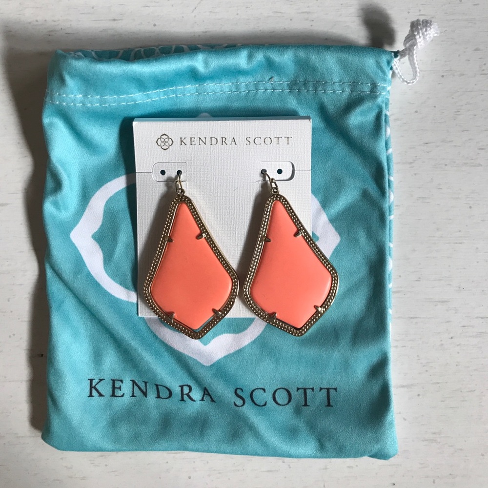 Kendra scott earrings