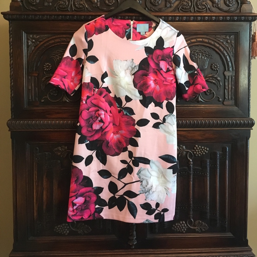 Gorgeous floral print! 🌷 CeCe by cynthia steffe