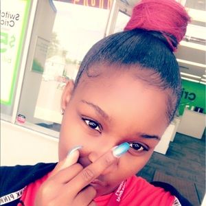 Meet your Posher, Diondrea