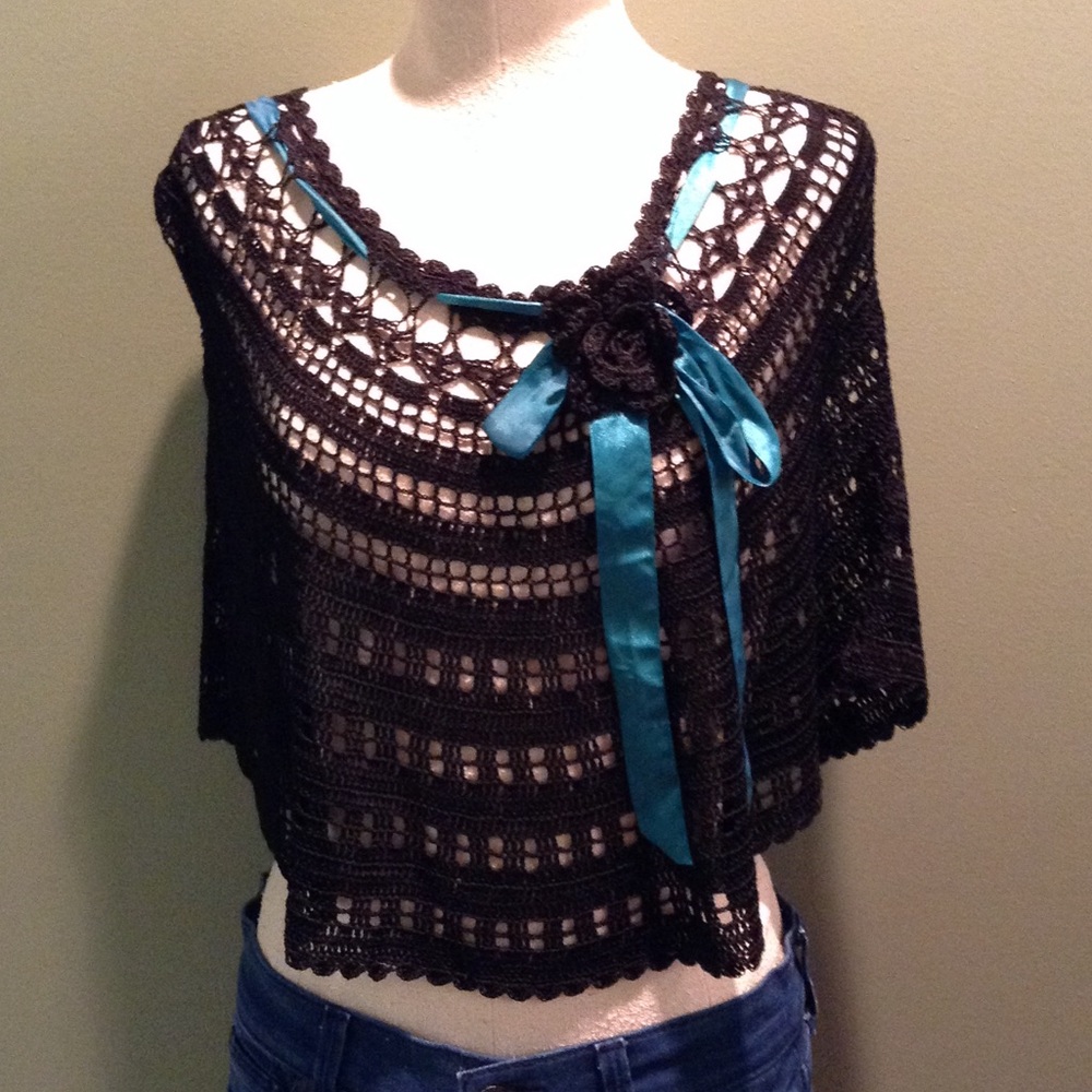 Betsy Johnson crochet knit Cape
