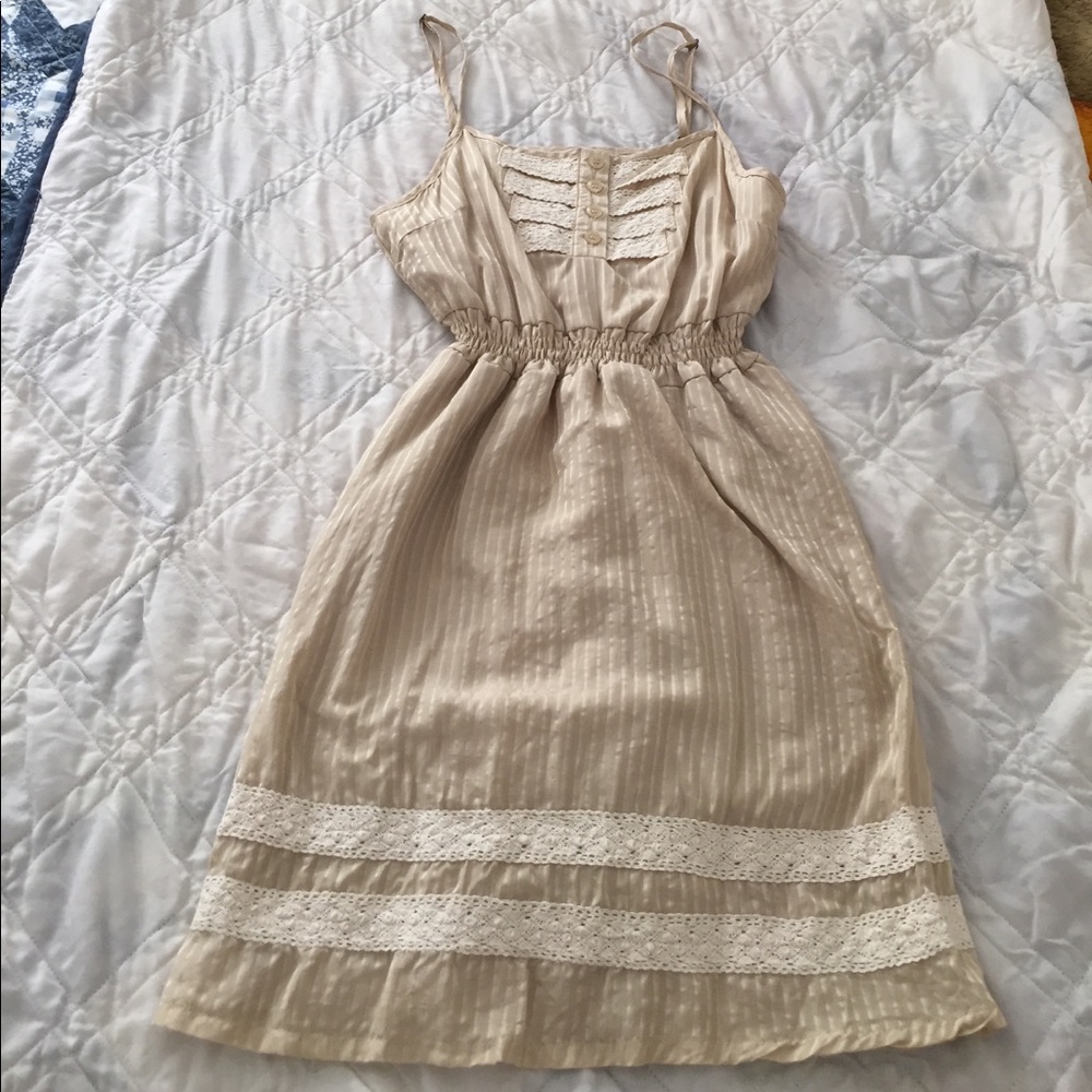 NEW! Satin Dress cute for the Summer!