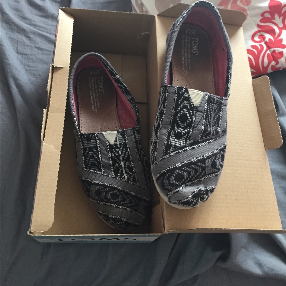 Black Guatemalan Toms