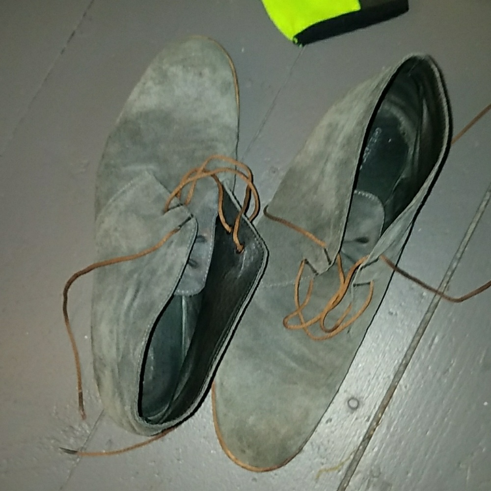 Suede mens chukkas permium