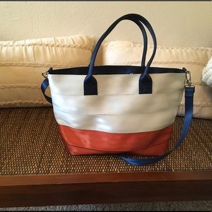 Harvey's Original Seatbelt bag streamline tote