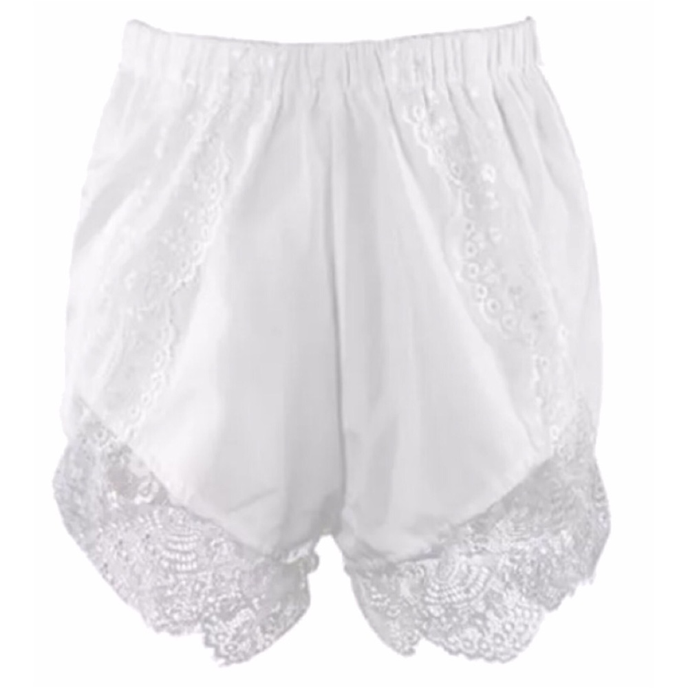 High-Waist White Shorts With Lace
