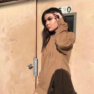 Meet your Posher, Delaney