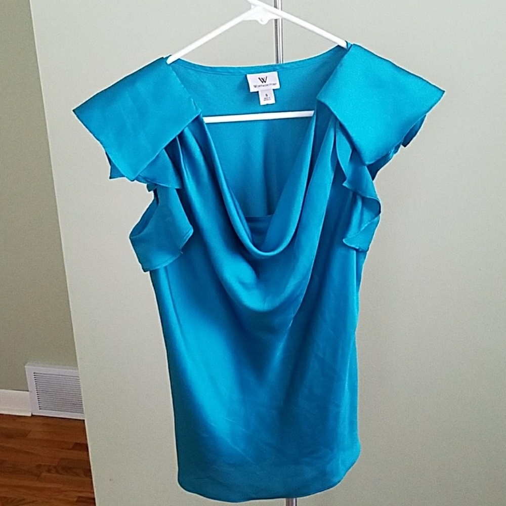 Flutter sleeve top
