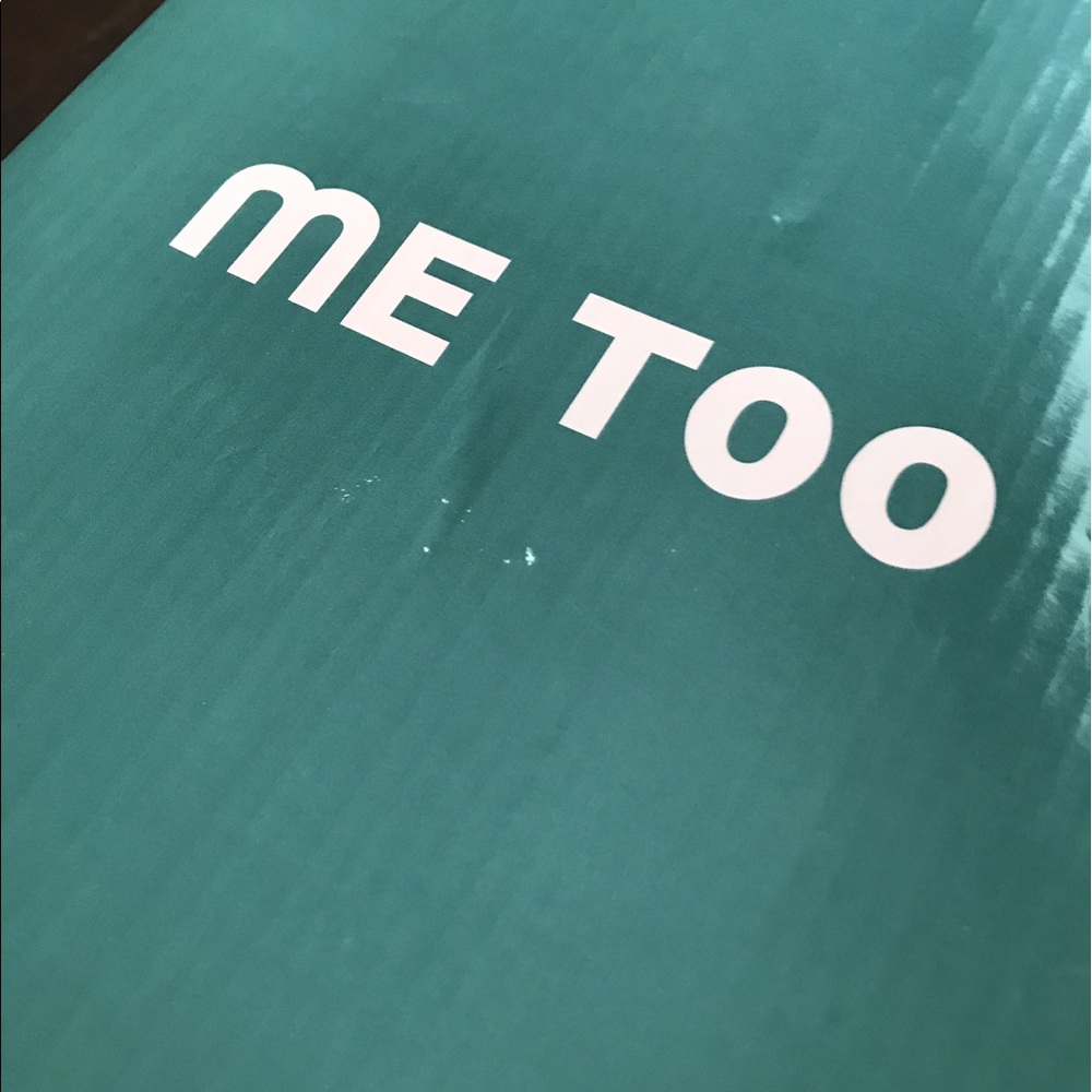 NWB red snakeskin flats