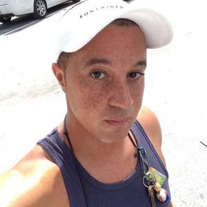 Meet your Posher, Joel