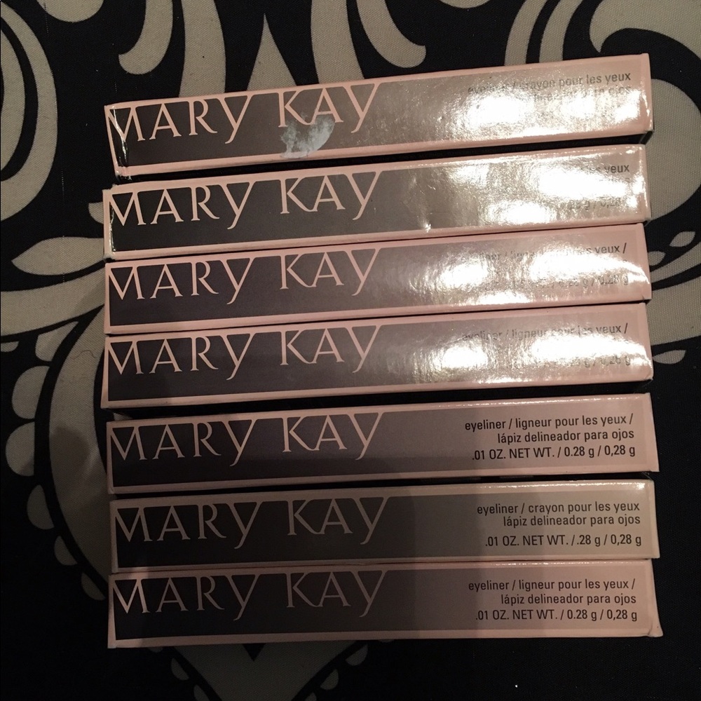 Flash sale ! 7 eyeliners!