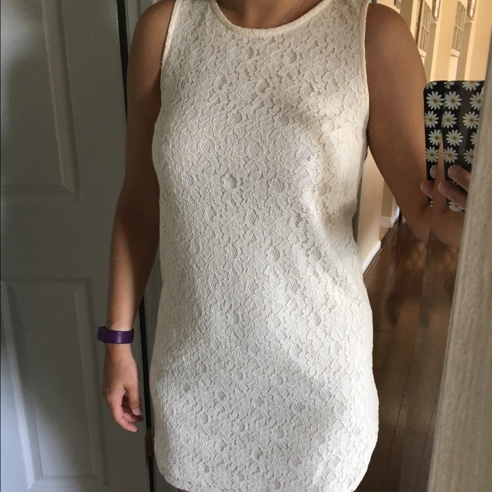 Short off white lace dress
