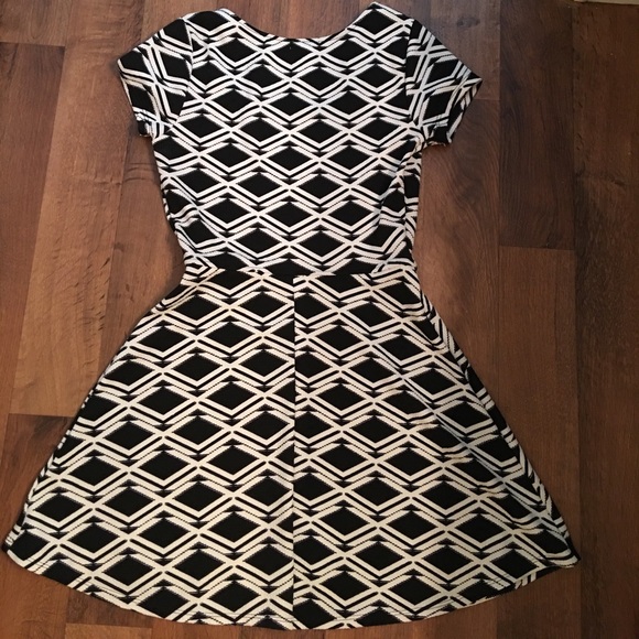 Dress! - Picture 2 of 2