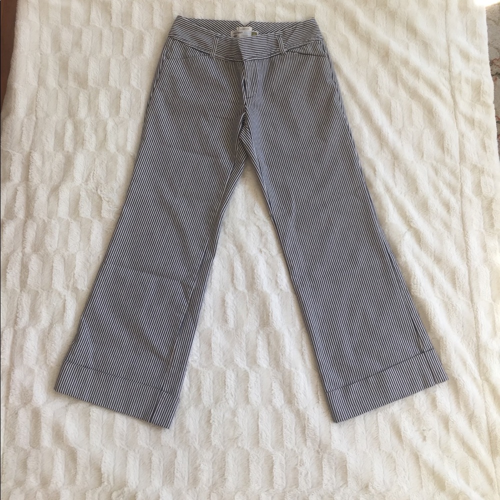 Old Navy Low Waist Wide Legged Pants Size 6 Short