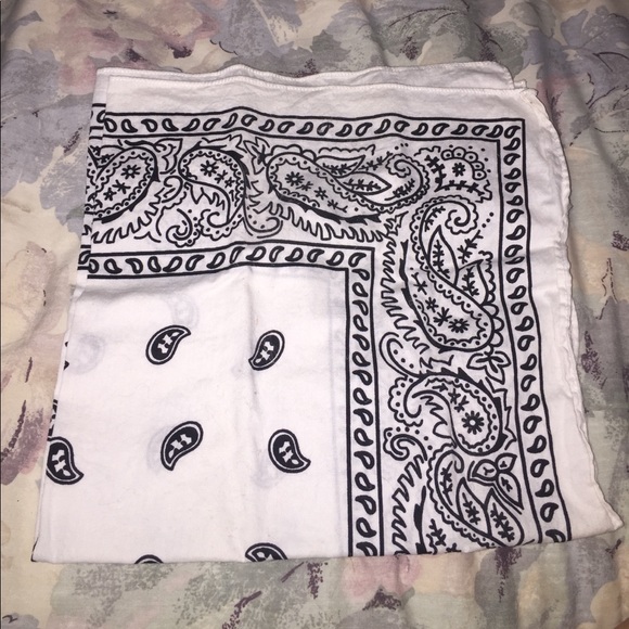 Handkerchief Lot - Picture 2 of 4