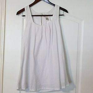 NWT Beautiful beaded white short sleeve blouse
