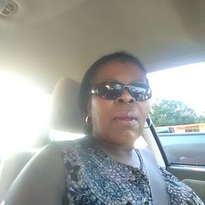 Meet your Posher, Debra