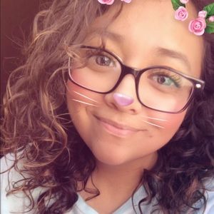 Meet your Posher, Evelyn