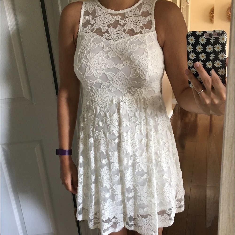 White lace dress