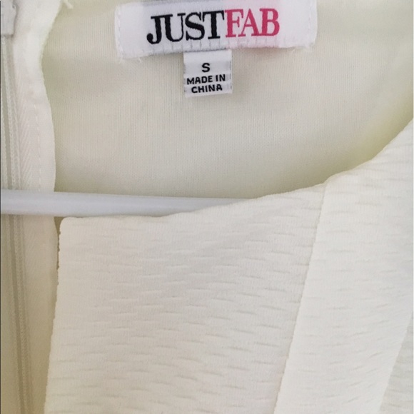 White dress - Picture 3 of 4