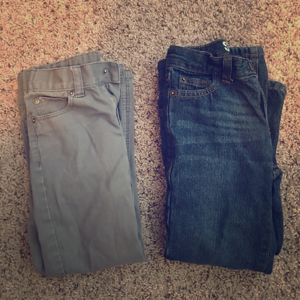 2 pairs of size 6 boys jeans 👖LOT!