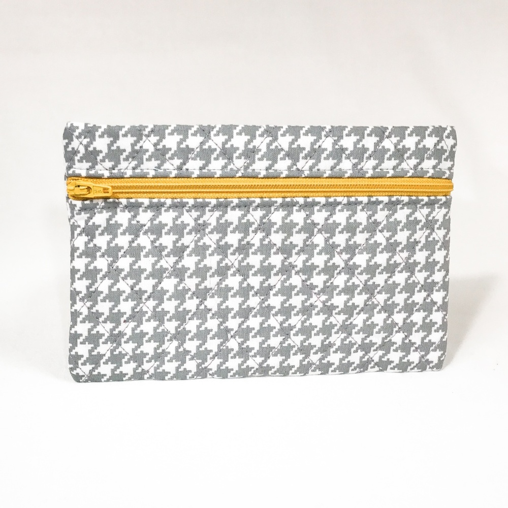 Houndstooth Pocket Pouch with Zipper