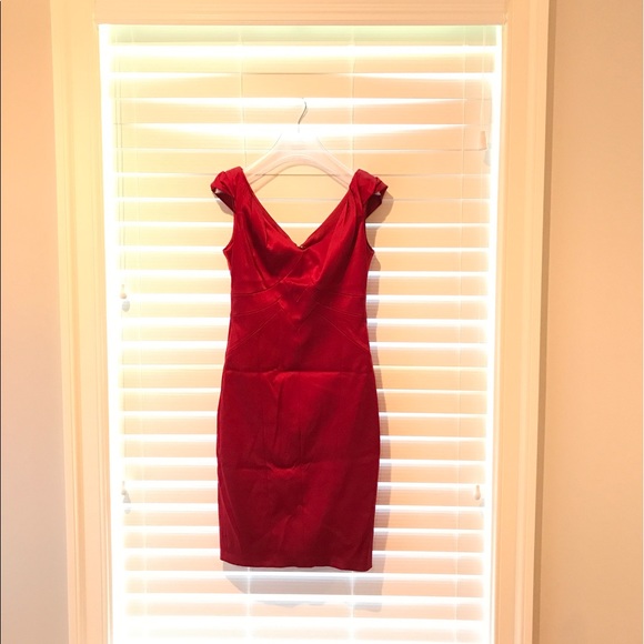 Satin finish red dress - Picture 1 of 4