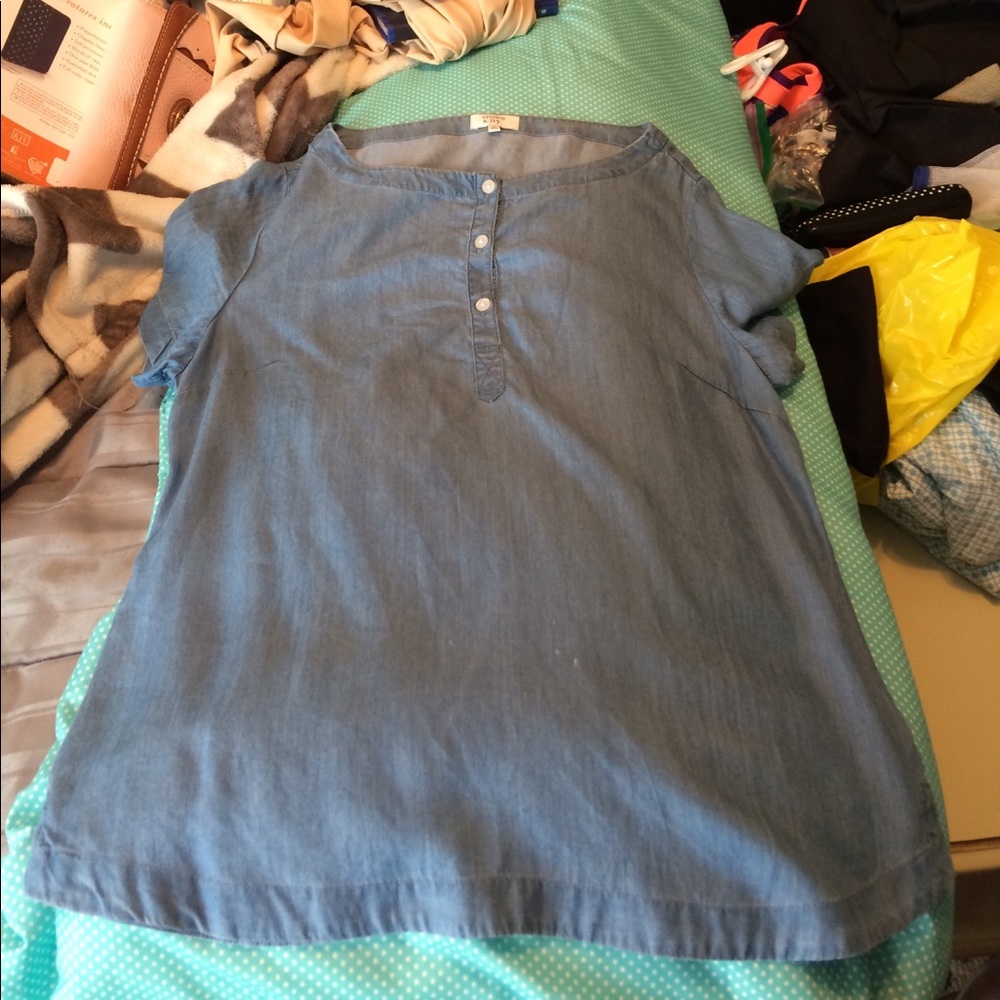 Chambray Short Sleeve Top