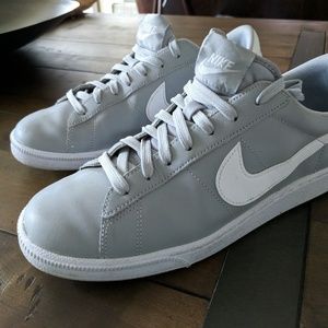 Nike Tennis Classic CS Shoes