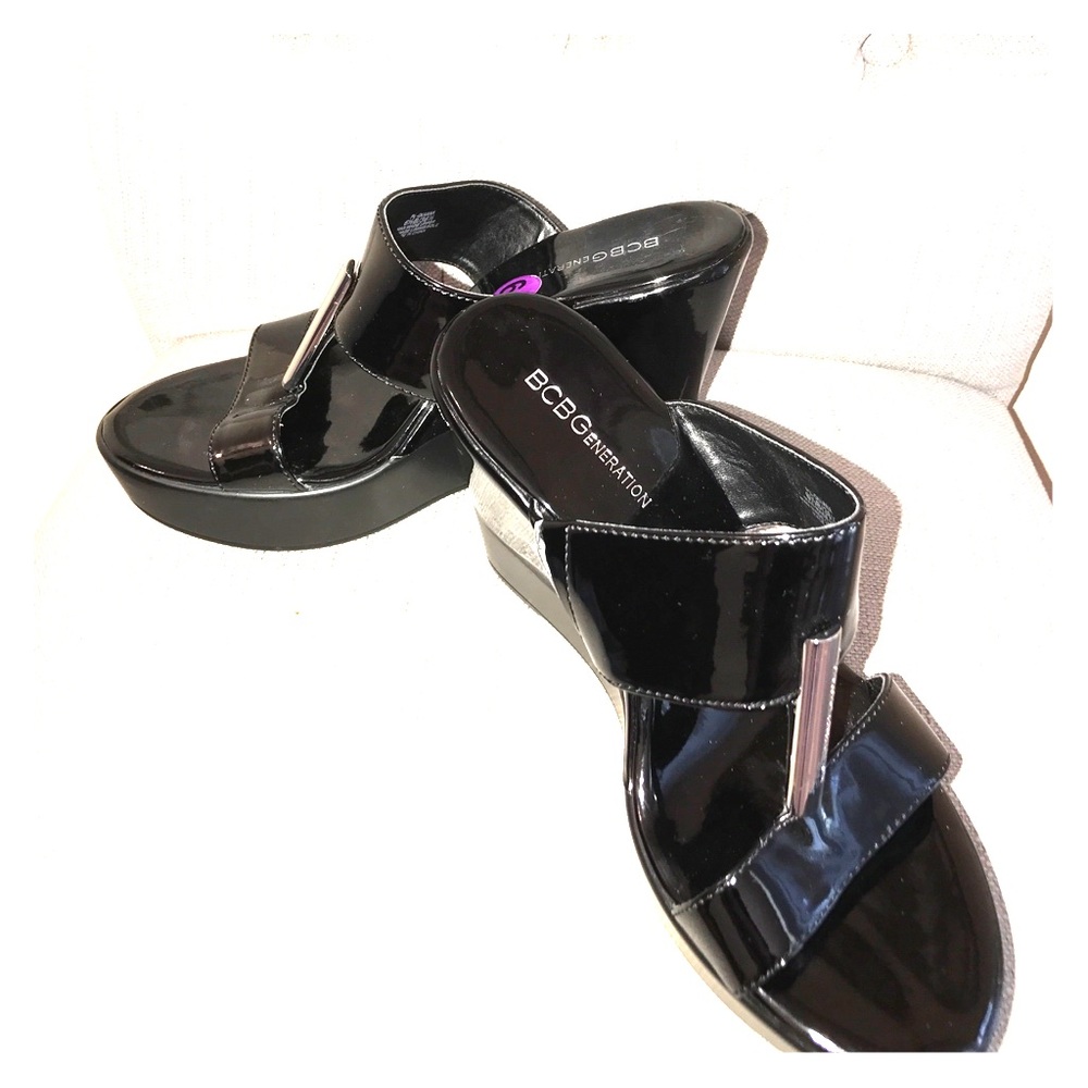BCBG wedges