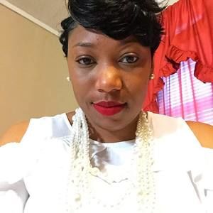 Meet your Posher, Jelesa