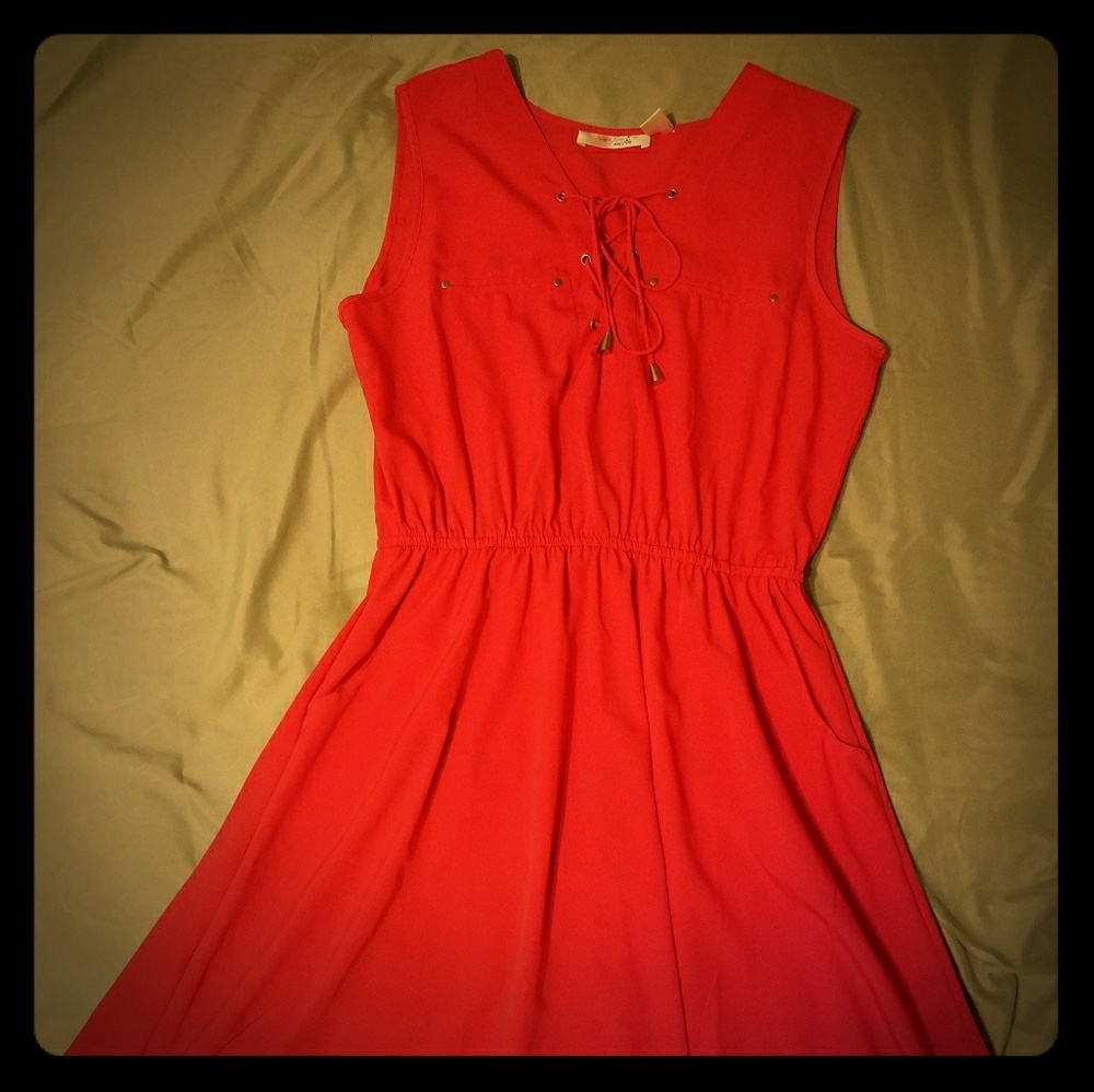 Sleeveless dress
