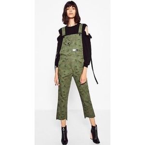 Zara Cropped Camouflage Jumper