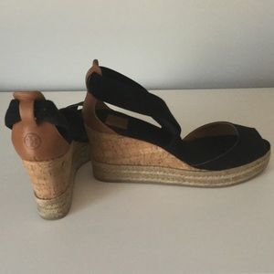 NWOT leather and canvas Tory Burch wedges