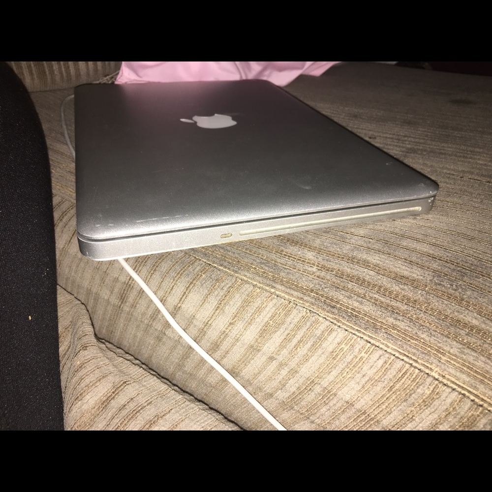 MacBook Pro - Picture 4 of 4